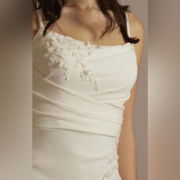 3D floral lace applique crepe mini dress in soft white, size 4 - Picture 3 of 8